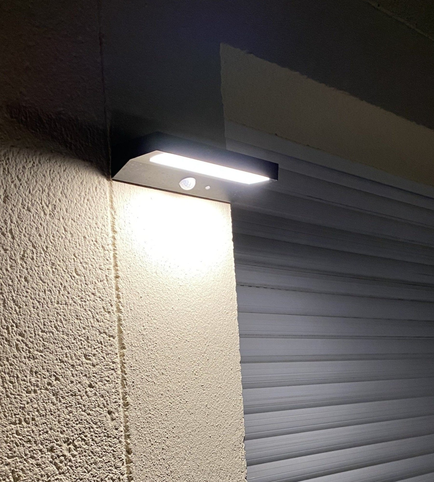 Applique murale extérieure LED solaire PULSAR, Noire, avec détecteur - 3 modes d'éclairage 100 à 1000 lumens