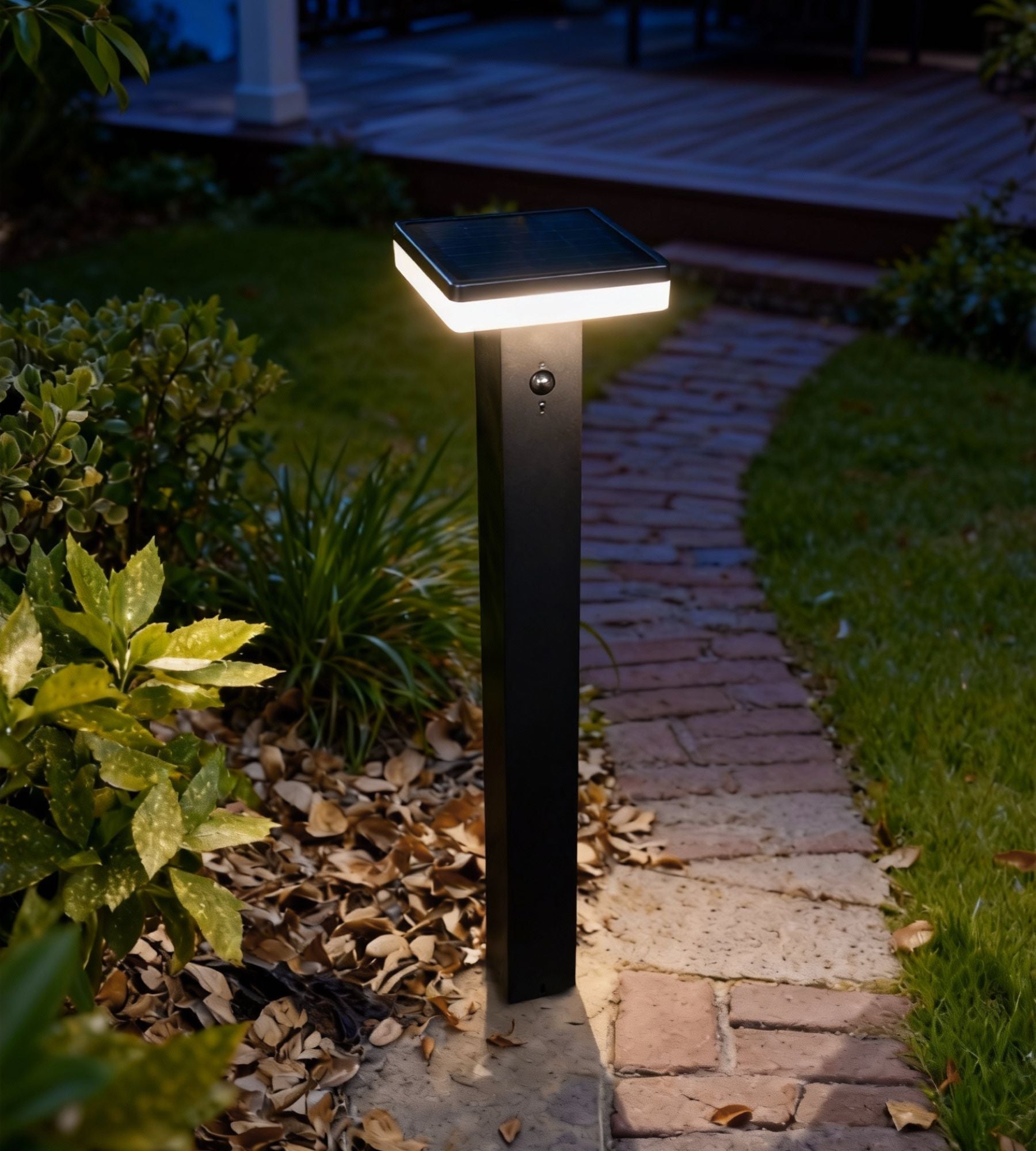 Borne Led solaire SUN–1000 - Détecteur de mouvements - 3 modes d'éclairages 150 à 1000 lumens - Lumihome