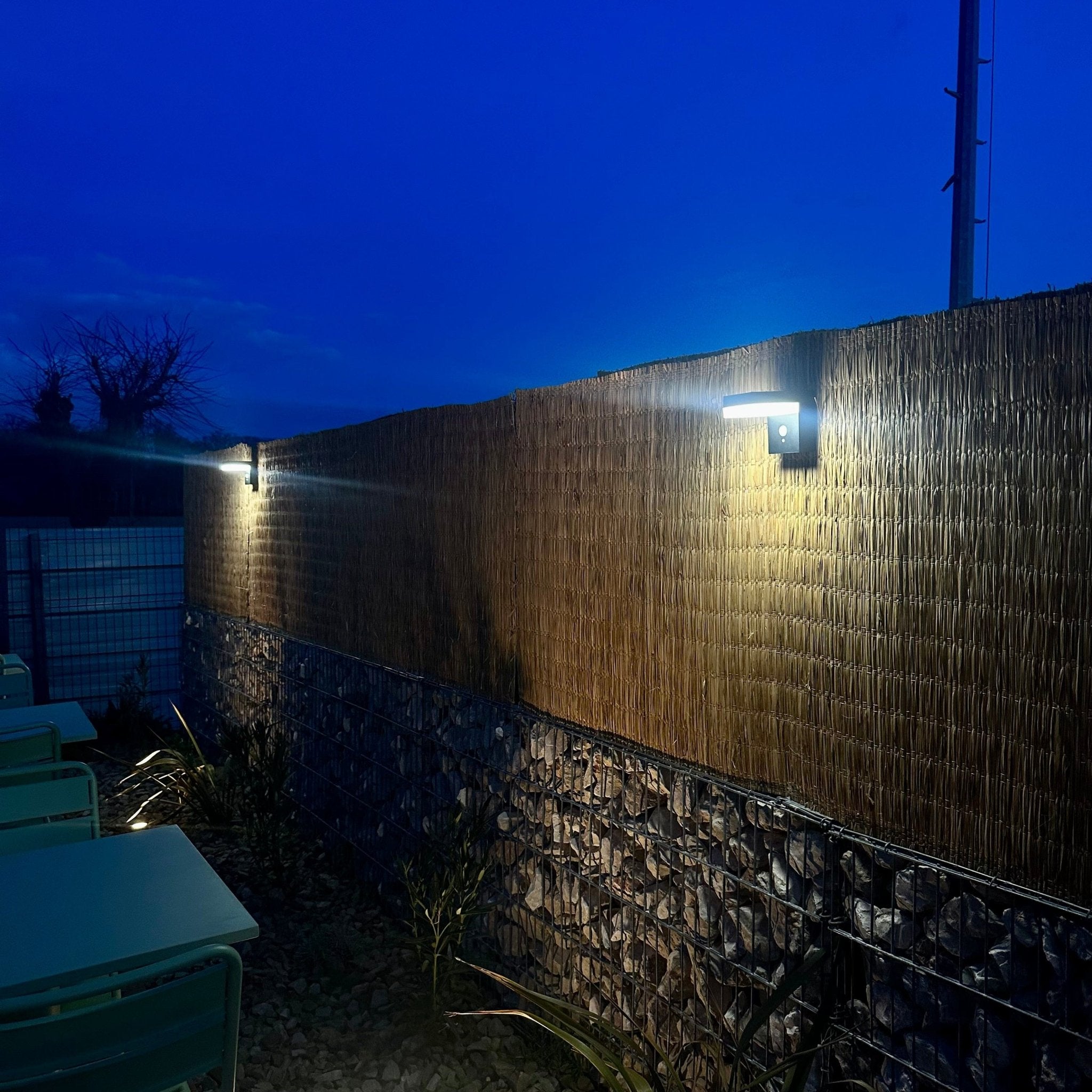 Applique Led extérieur Solaire VENUS - Détecteur de mouvements - 3 modes d'éclairage 75 à 600 lumens - Lumihome-France.com