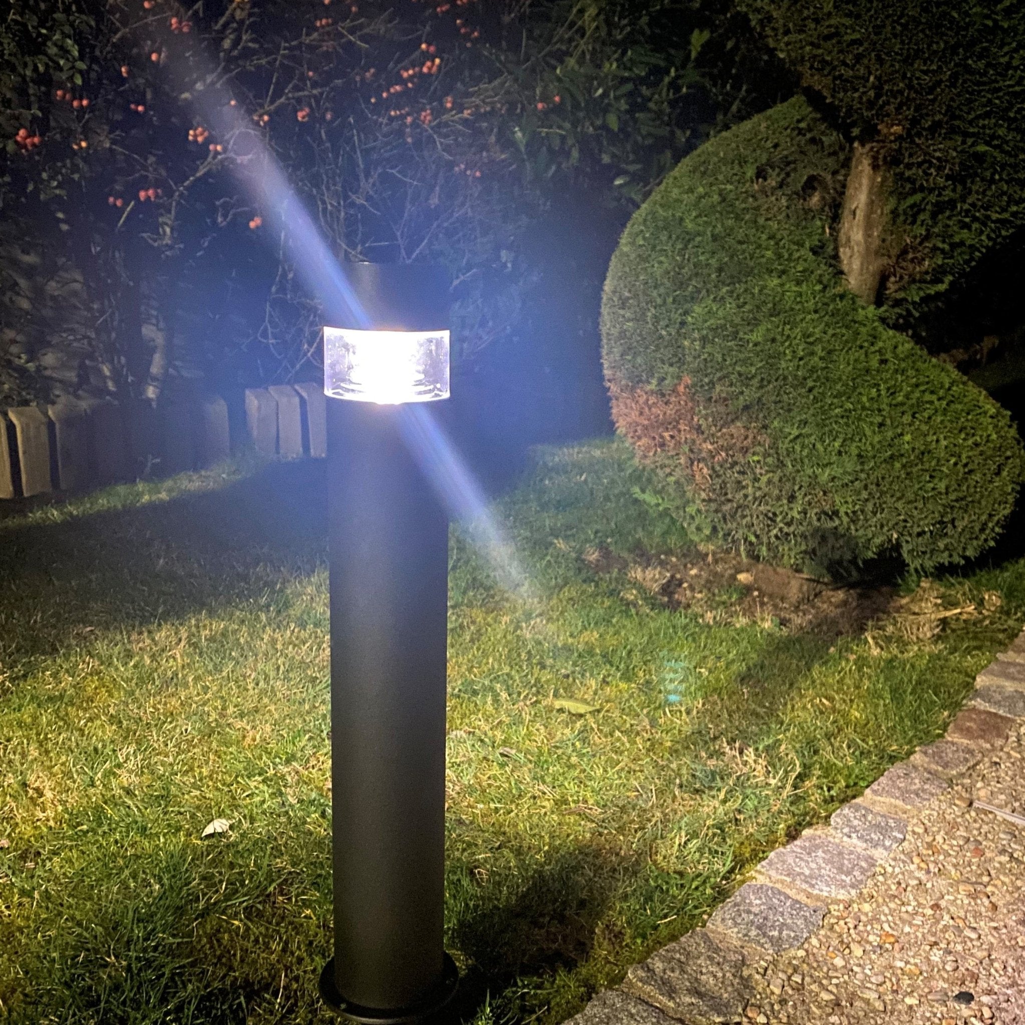Borne led solaire ORION - À planter - Hauteur 50 cm - De 75 à 150 lumens - Lumihome