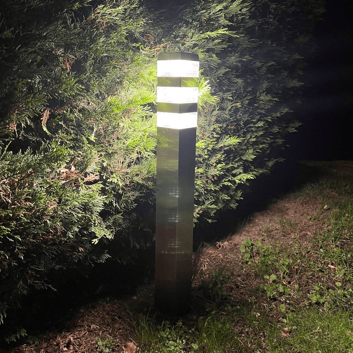 Borne Pyramide 48 Leds - 230V - Hauteur 80cm - 1500 lumens - Lumihome-France.com
