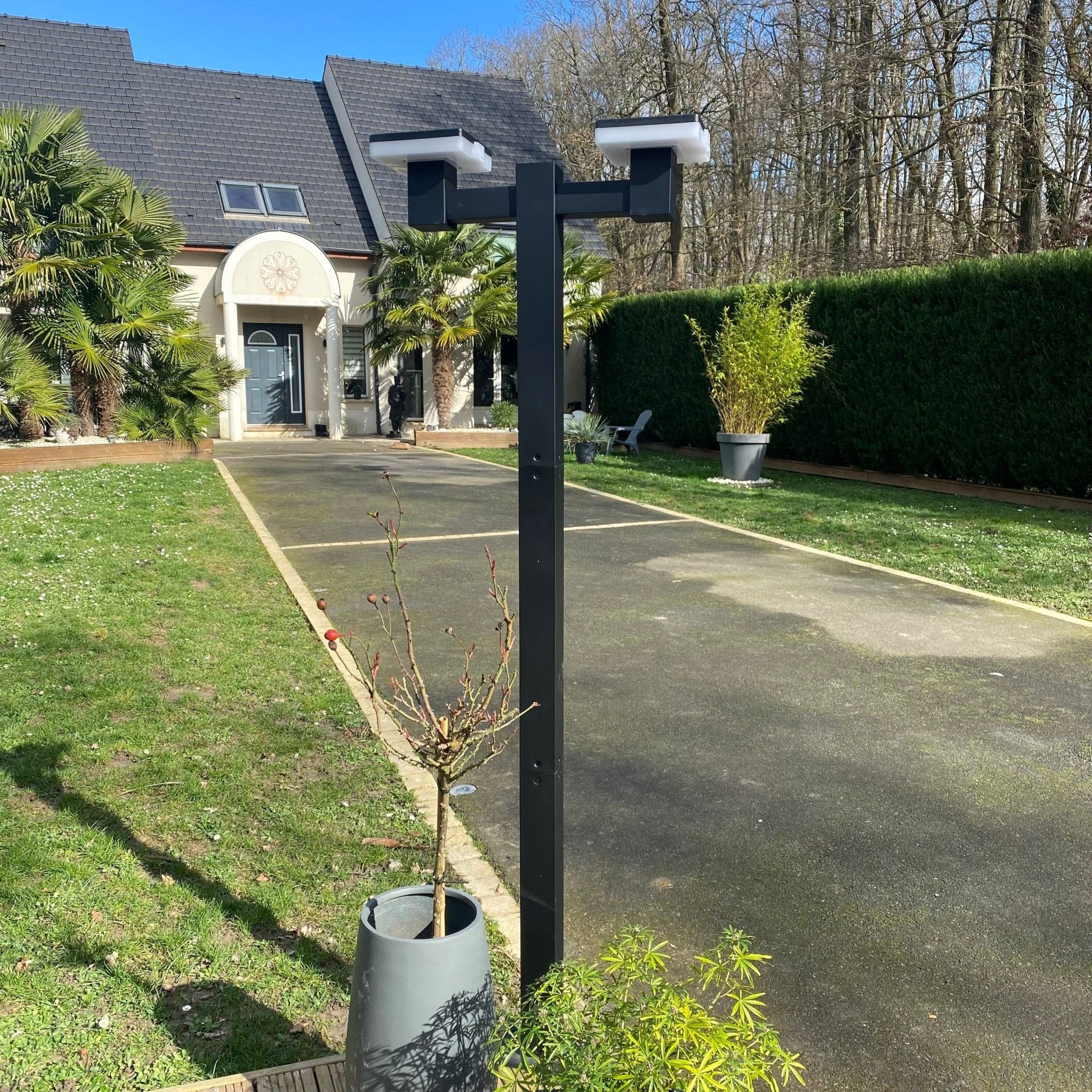 Lampadaire solaire Led SUN–2000 - Hauteur modulable 1.20m ou 2m - 200 à 2000 lumens - Télécommandable - Lumihome