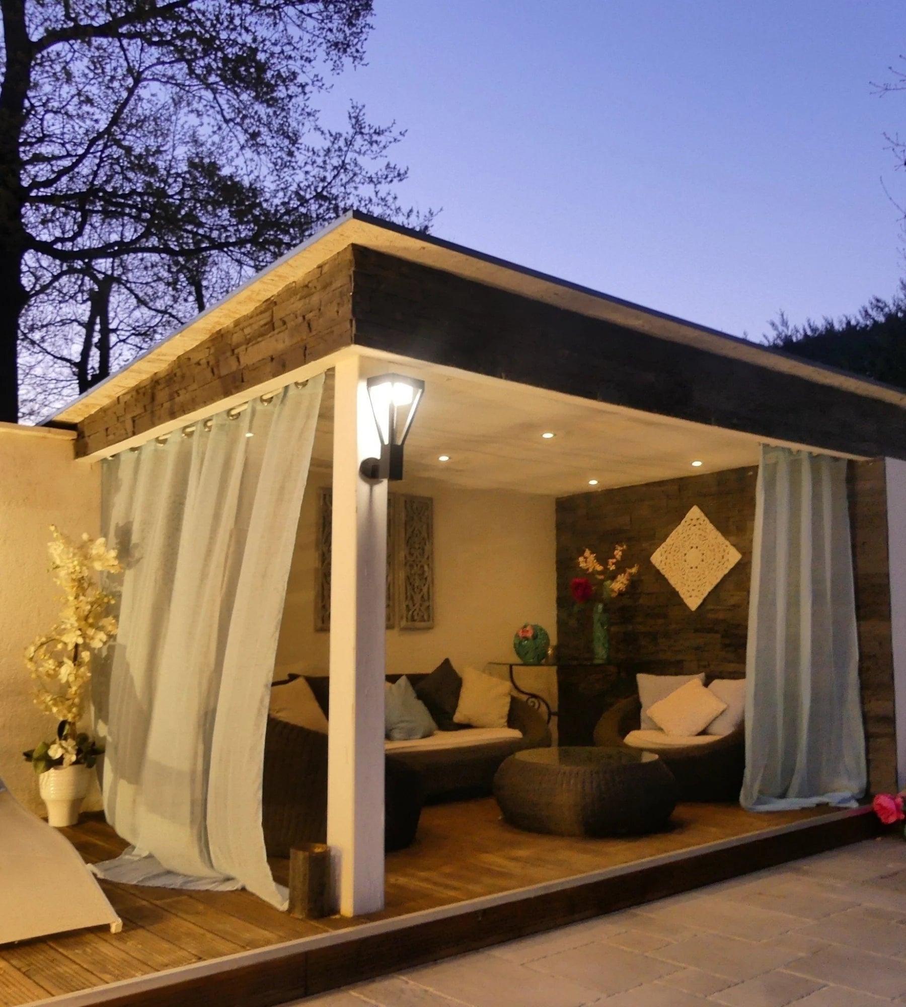Applique Led extérieur solaire LUXOR - Détecteur de mouvements - 3 modes d'éclairages 75 à 600 lumens - Lumihome