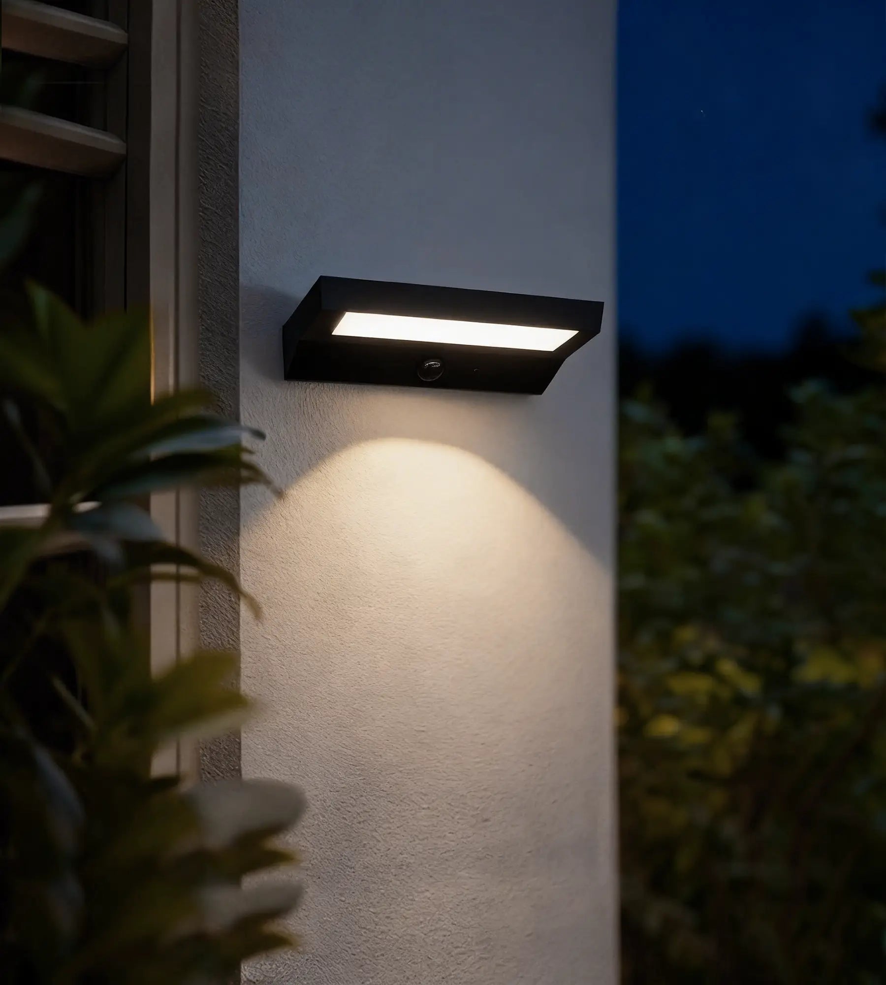 Applique Led solaire exterieur PULSAR - Détecteur de mouvements - 3 modes d'éclairage 100 à 1000 lumens - Lumihome