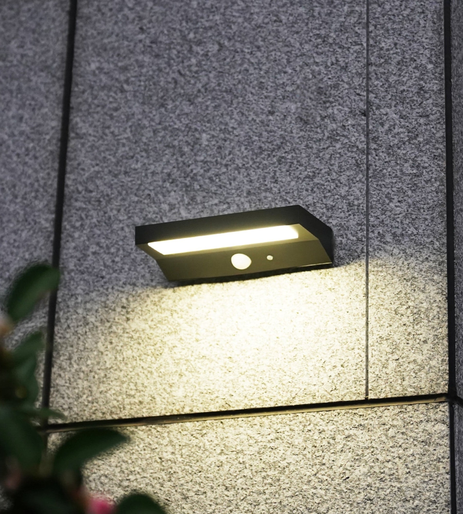 Applique Led solaire exterieur PULSAR - Détecteur de mouvements - 3 modes d'éclairage 100 à 1000 lumens - Lumihome
