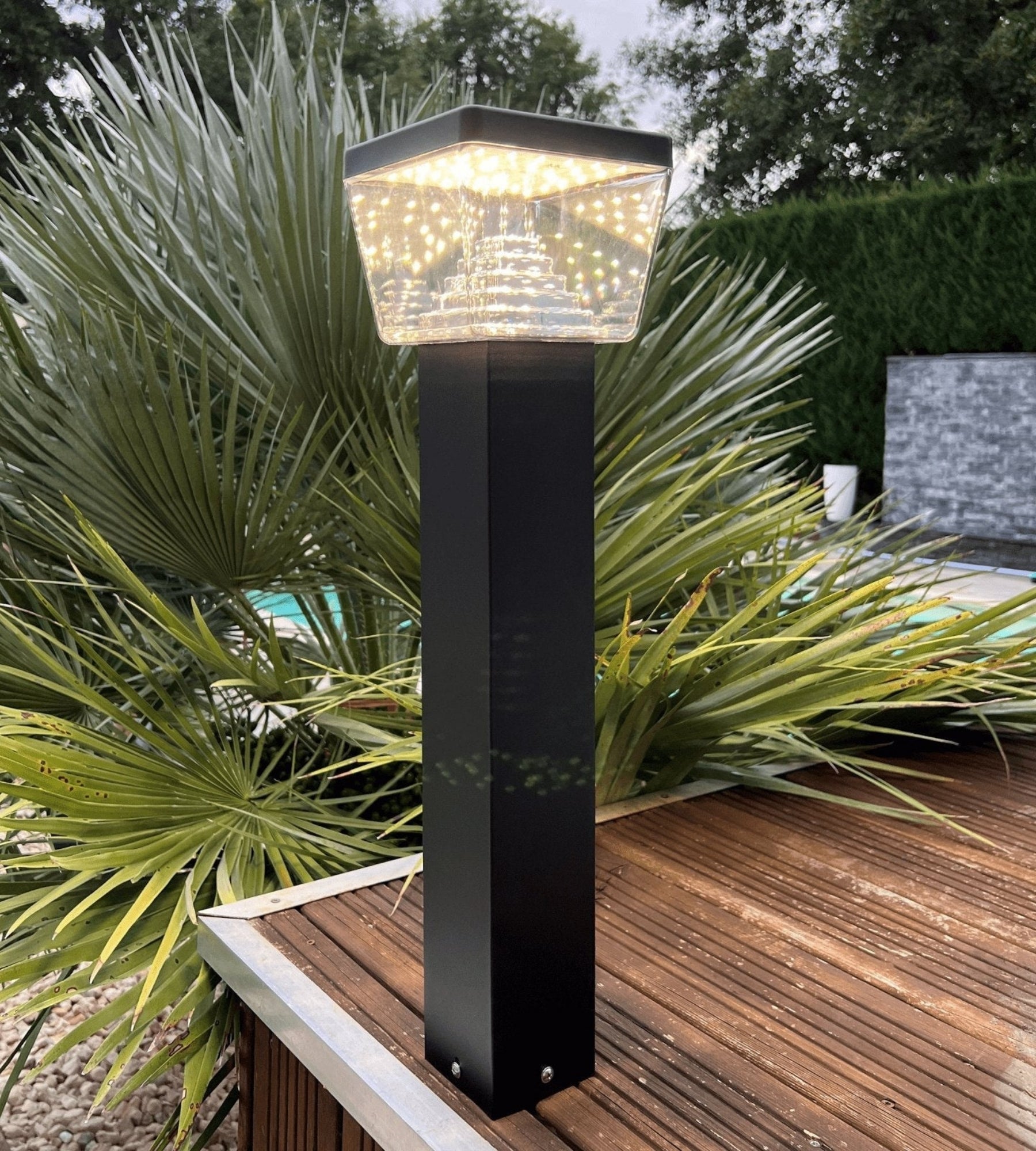 Borne extérieure LED LIBERTY, Noire, 1000 lumens
