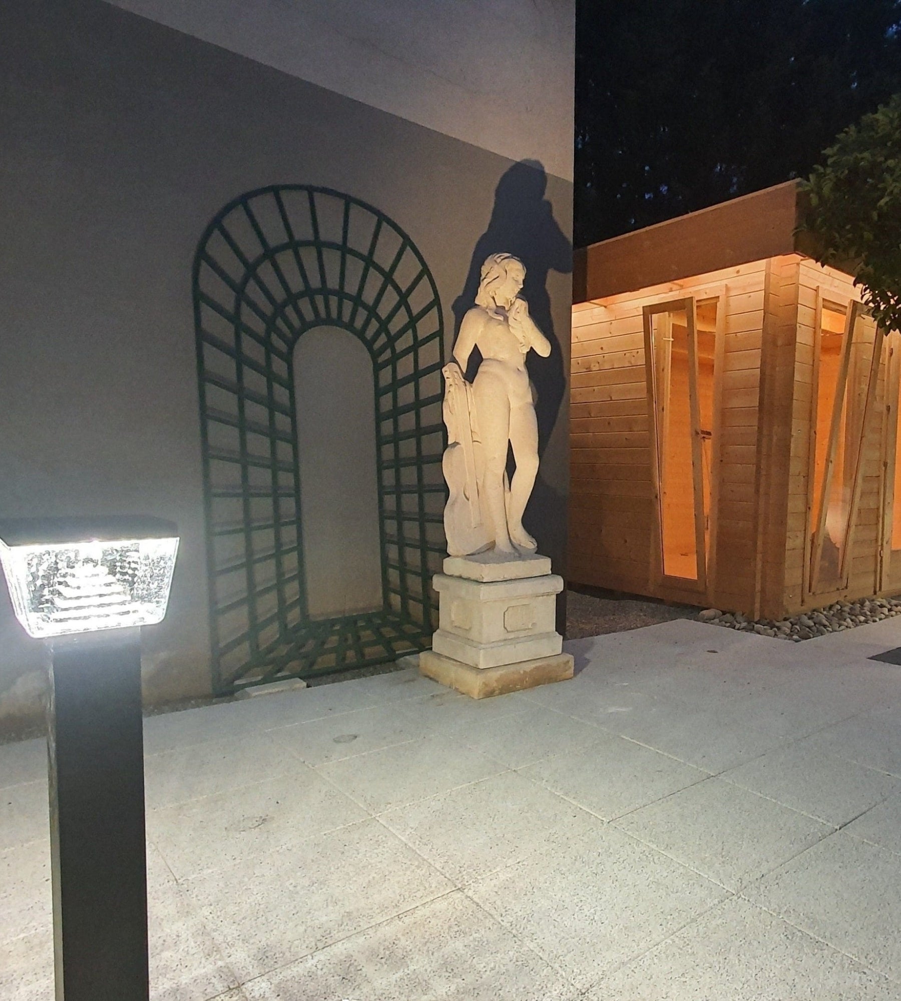 Borne extérieure LED LIBERTY, Noire, 1000 lumens