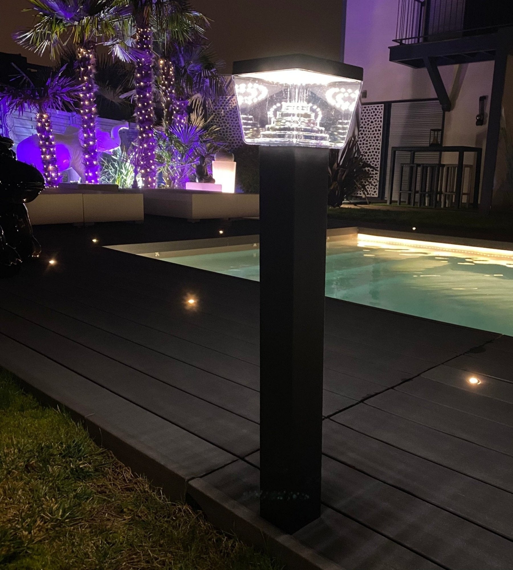 Borne extérieure LED solaire LIBERTY, Noire, 59 cm, avec détecteur - 3 modes d'éclairages 100 à 1000 lumens