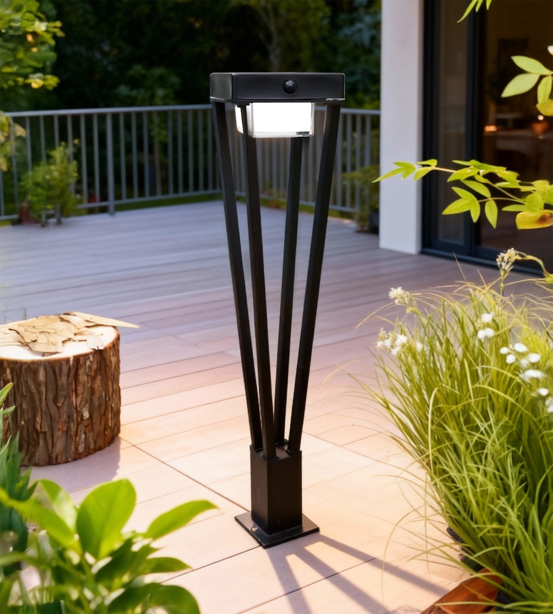 Borne Led solaire LUXOR - Détecteur de mouvements - 3 modes d'éclairages 75 à 600 lumens - Lumihome