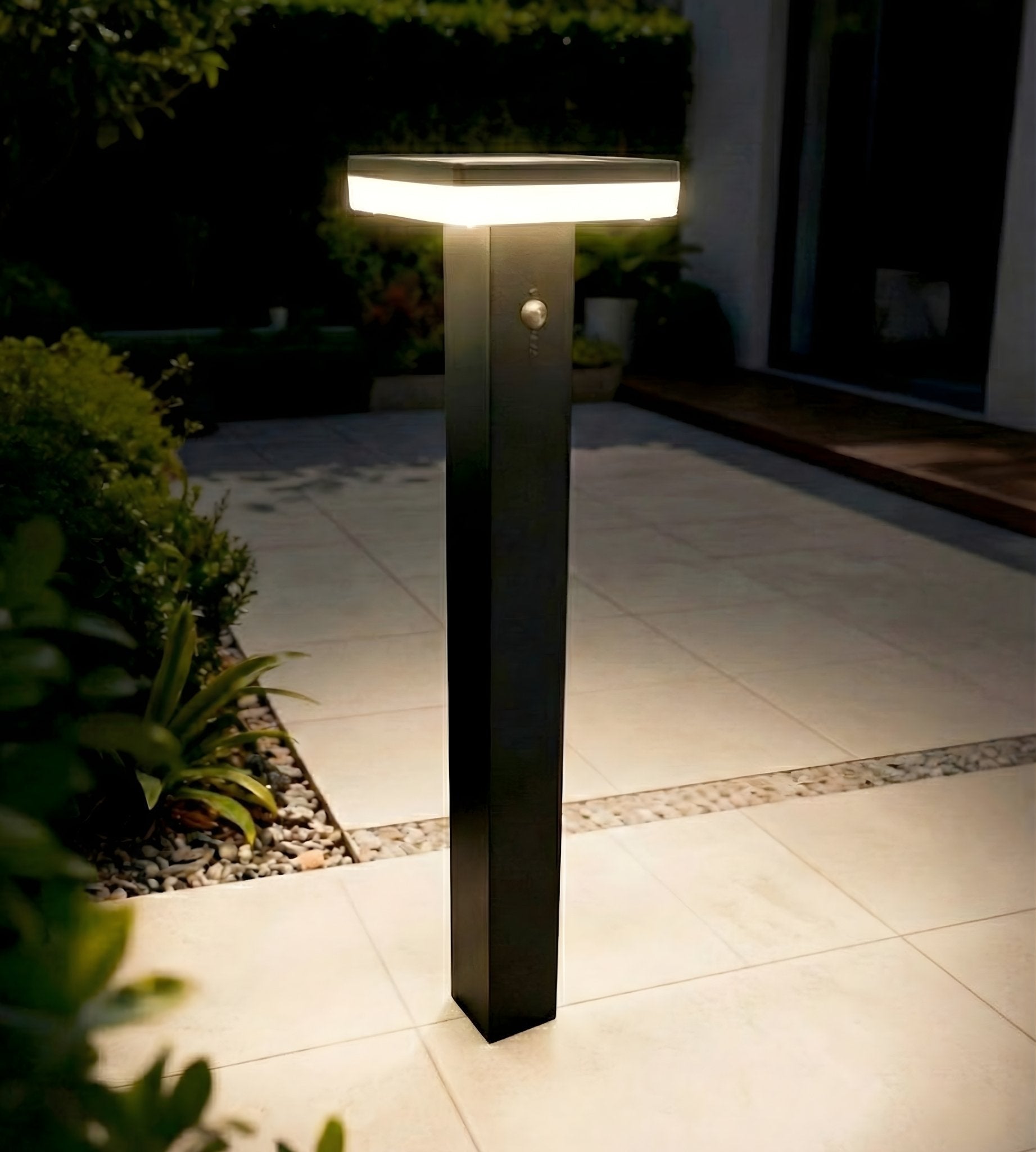 Borne Led solaire SUN–1000 - Détecteur de mouvements - 3 modes d'éclairages 150 à 1000 lumens - Lumihome