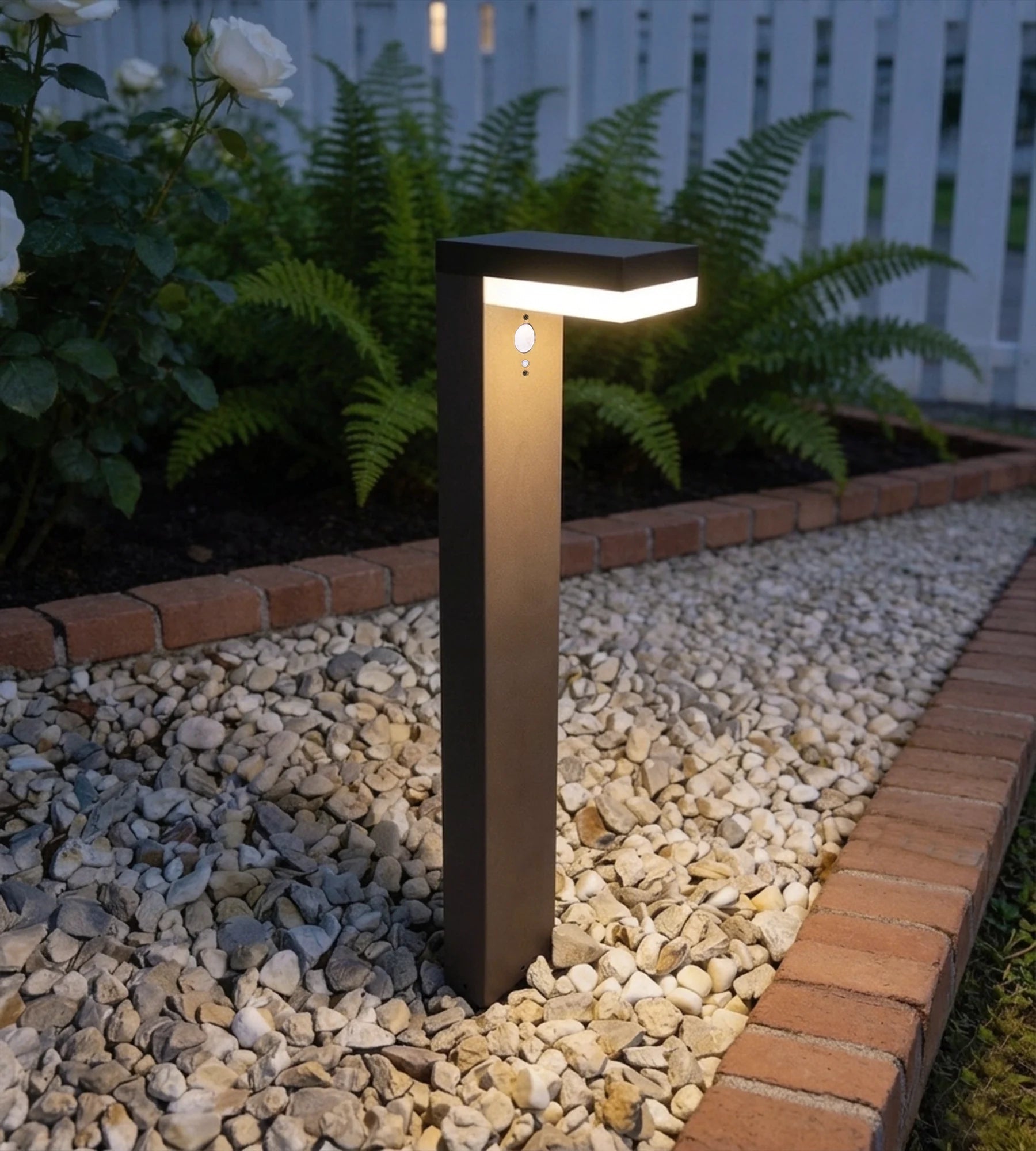 Borne Led Solaire VENUS - Détecteur de mouvements - 3 modes d'éclairage 100 à 1000 lumens - Lumihome