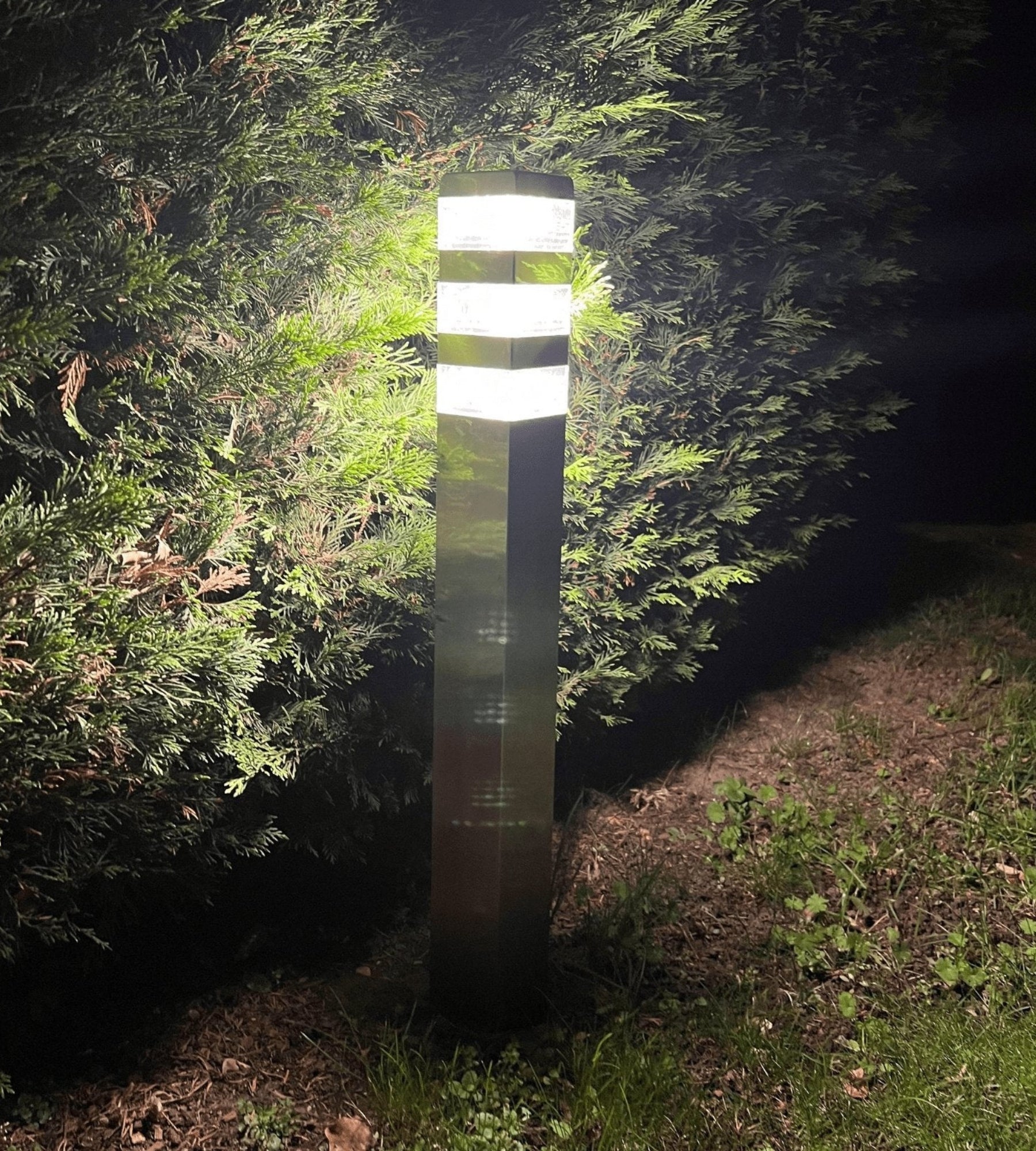 Borne extérieure LED Pyramide, 1500 lumens, Blanc neutre - 48 leds