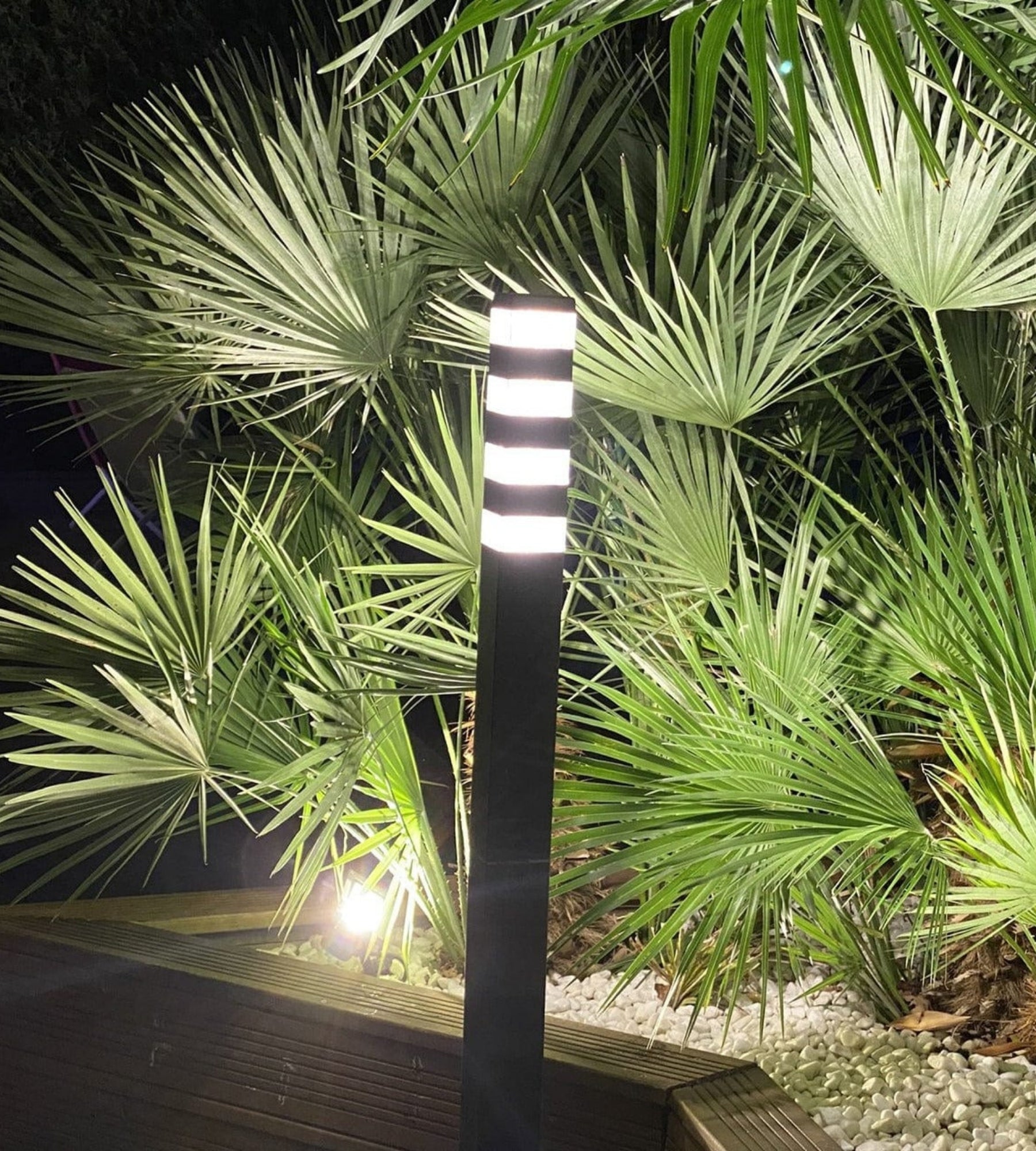 Lampadaire LED Pyramide, 2000 lumens, Blanc neutre - 64 leds - Hauteur 2 mètres - Modulable
