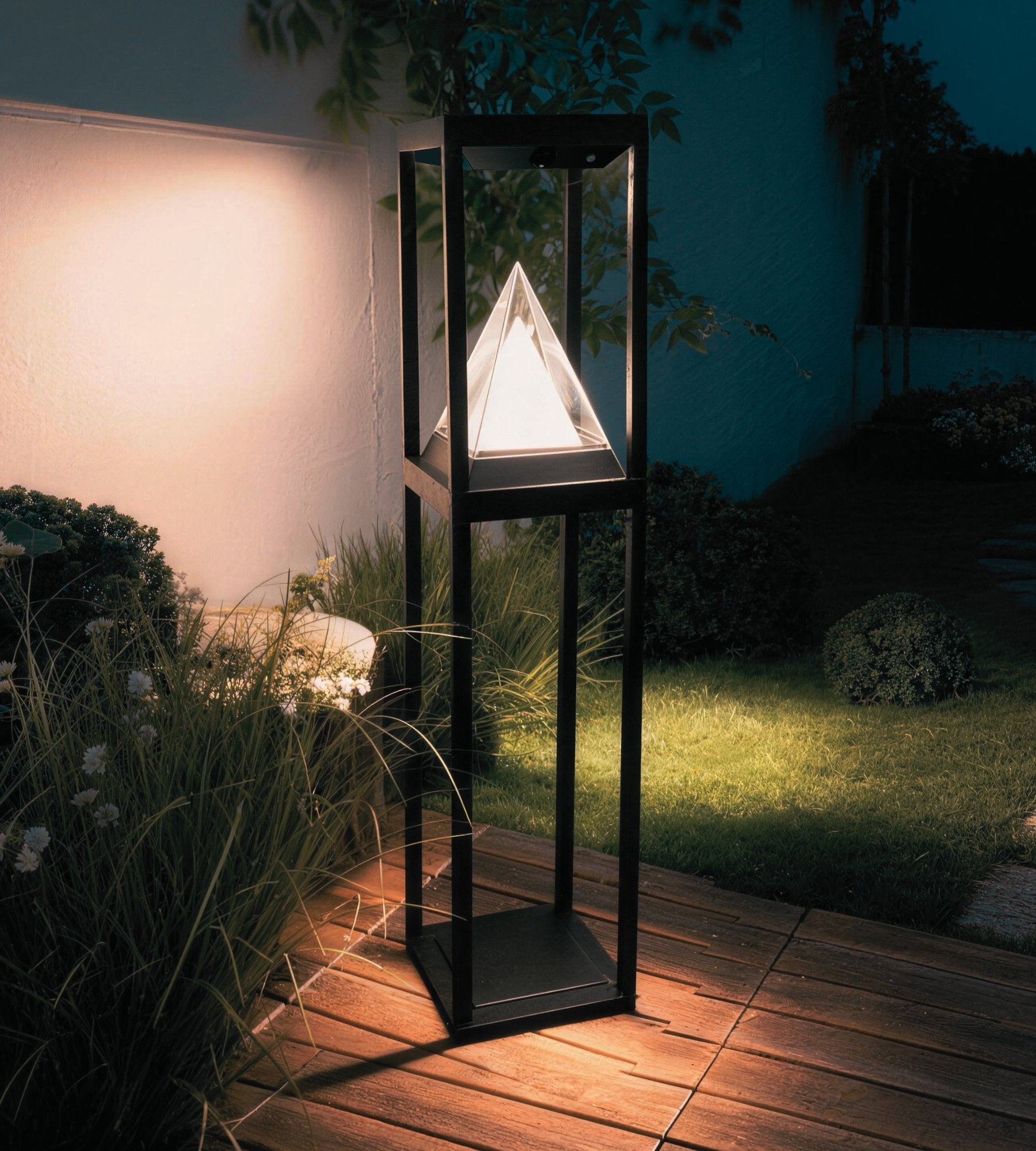 Lampe à poser Led solaire KEOPS - Détecteur de mouvement - 3 modes d'éclairages de 75 à 600 lumens - Lumihome