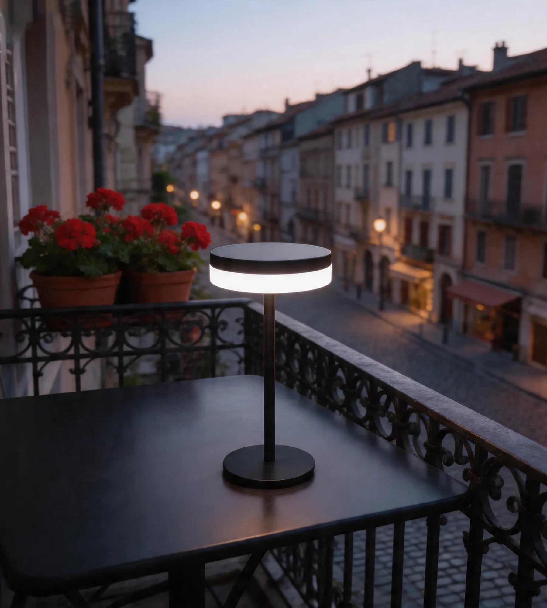 Lampe de table Led solaire FRIS - Lumihome