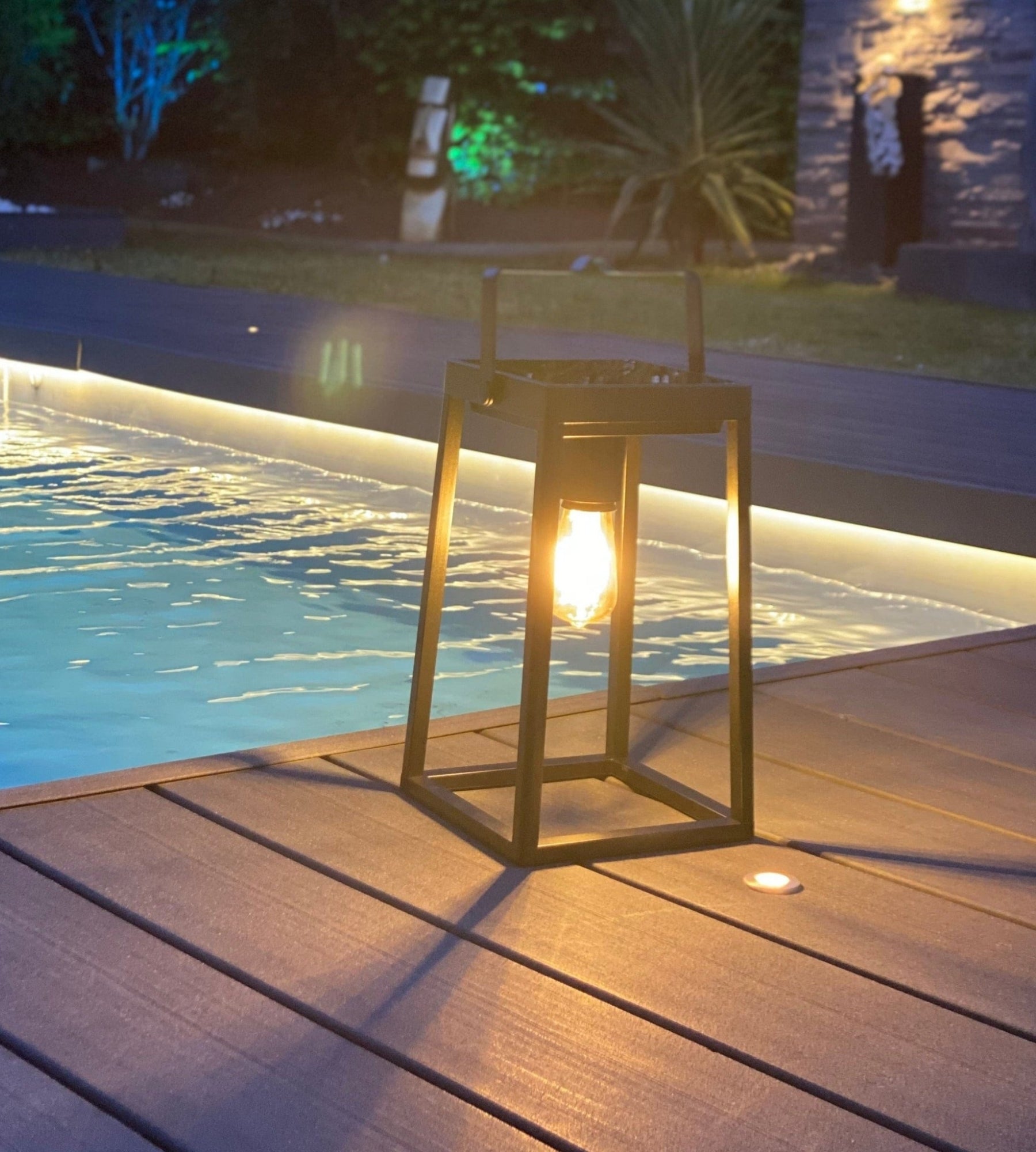 Lanterne LED solaire FAIRY, Noire - Ampoule E27 incluse