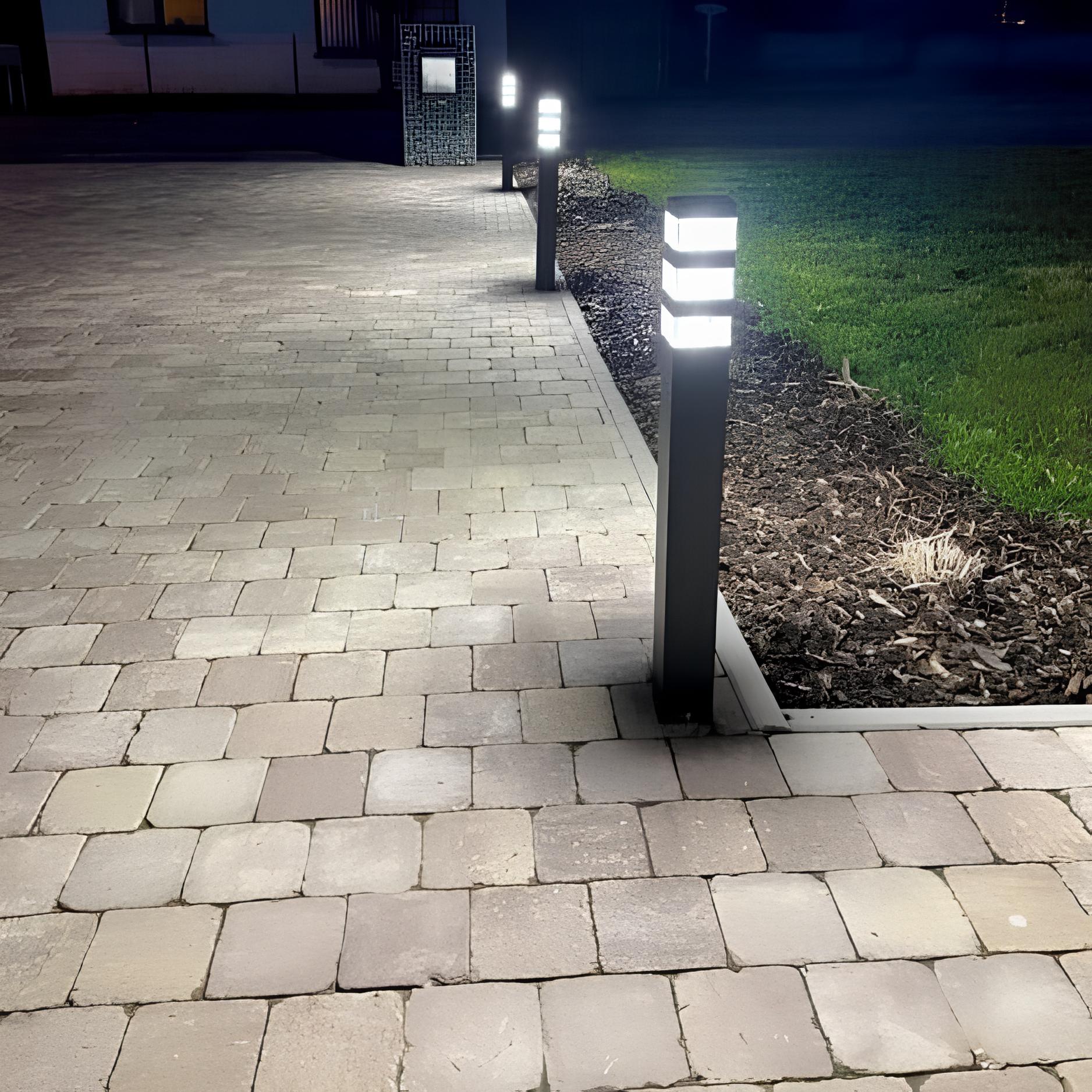 Borne Pyramide 48 Leds - 230V - Hauteur 80cm - 1500 lumens - Lumihome-France.com